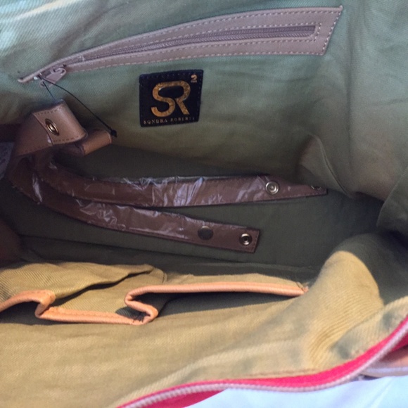 NEW Sondra Roberts SR2 squared WEEKEND BAG HP🎉 - Picture 6 of 8